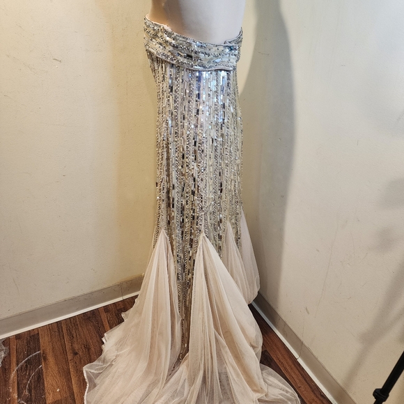 JOVANI Silver and Cream Sequin Strappled Prom Gown Sz 14 - Picture 14 of 15